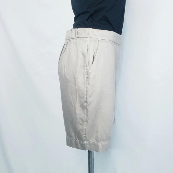 NWT Chico's Tencel 7" Pull On Shorts Pale Taupe Small - Picture 2 of 10